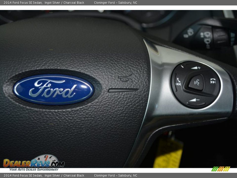 2014 Ford Focus SE Sedan Ingot Silver / Charcoal Black Photo #16