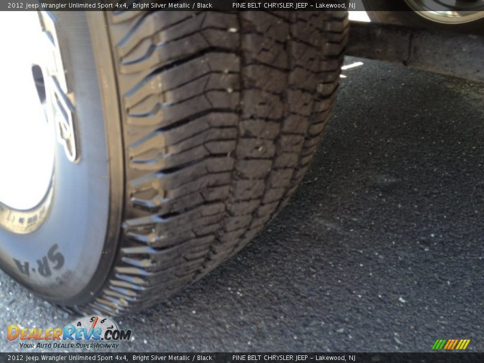 2012 Jeep Wrangler Unlimited Sport 4x4 Bright Silver Metallic / Black Photo #21