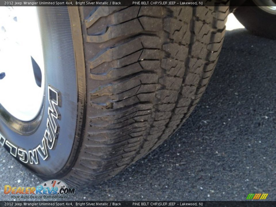 2012 Jeep Wrangler Unlimited Sport 4x4 Bright Silver Metallic / Black Photo #22