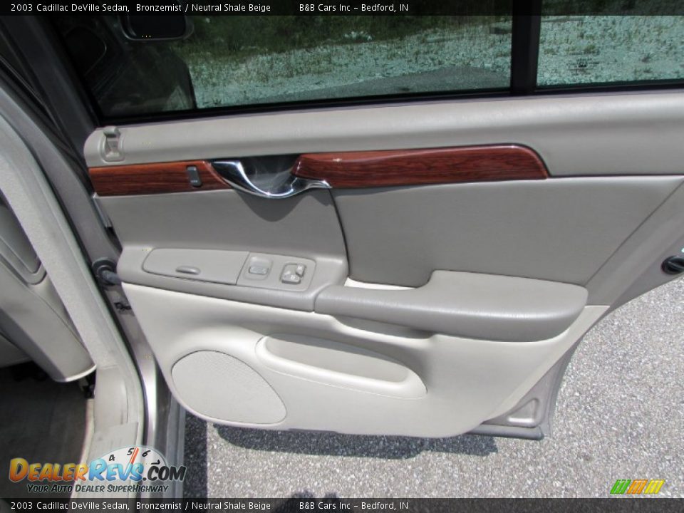 2003 Cadillac DeVille Sedan Bronzemist / Neutral Shale Beige Photo #11
