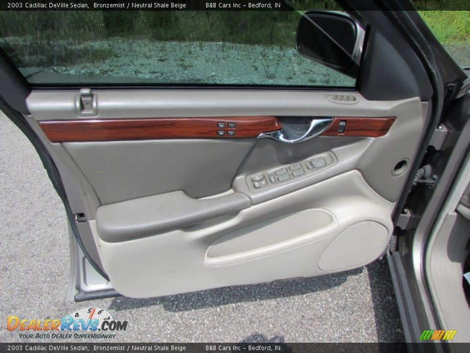 2003 Cadillac DeVille Sedan Bronzemist / Neutral Shale Beige Photo #26
