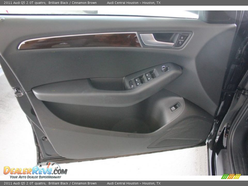 2011 Audi Q5 2.0T quattro Brilliant Black / Cinnamon Brown Photo #10