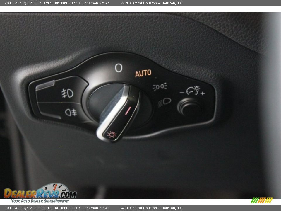 2011 Audi Q5 2.0T quattro Brilliant Black / Cinnamon Brown Photo #21