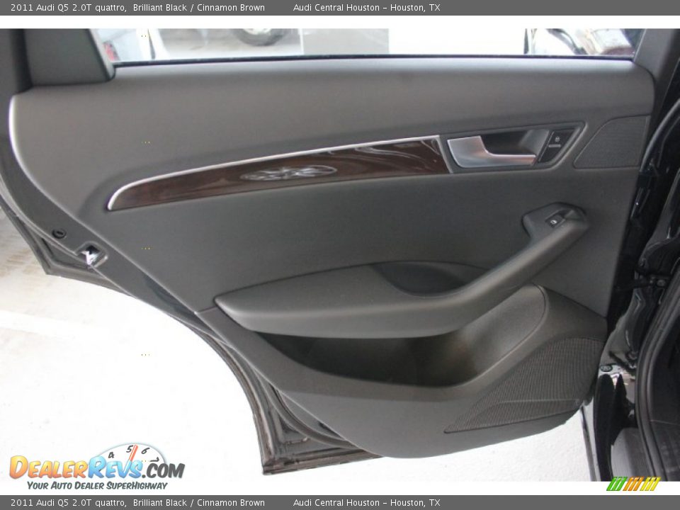 2011 Audi Q5 2.0T quattro Brilliant Black / Cinnamon Brown Photo #22