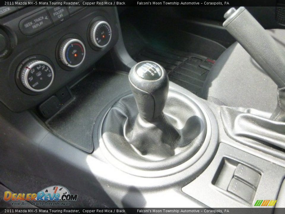 2011 Mazda MX-5 Miata Touring Roadster Shifter Photo #16