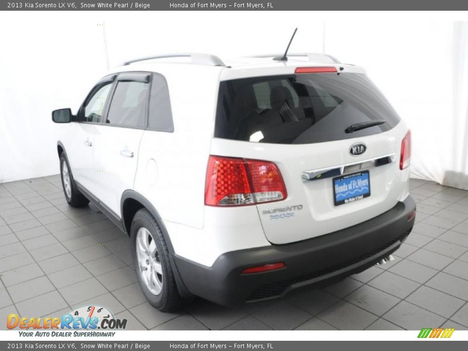2013 Kia Sorento LX V6 Snow White Pearl / Beige Photo #6