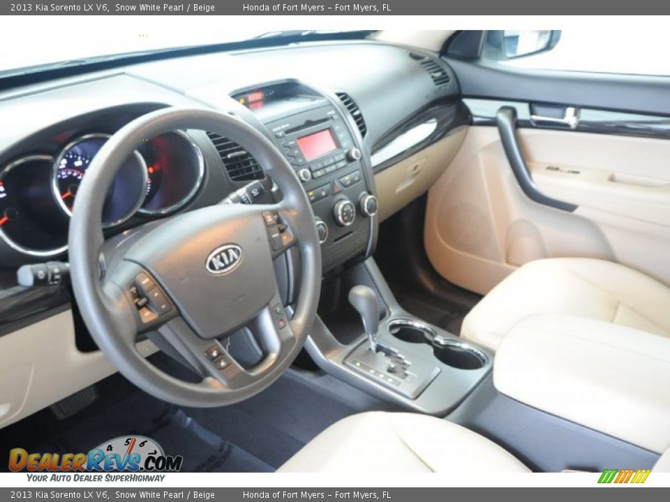 2013 Kia Sorento LX V6 Snow White Pearl / Beige Photo #12