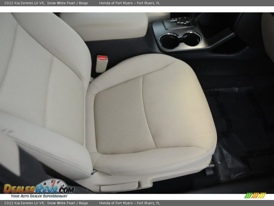 2013 Kia Sorento LX V6 Snow White Pearl / Beige Photo #30