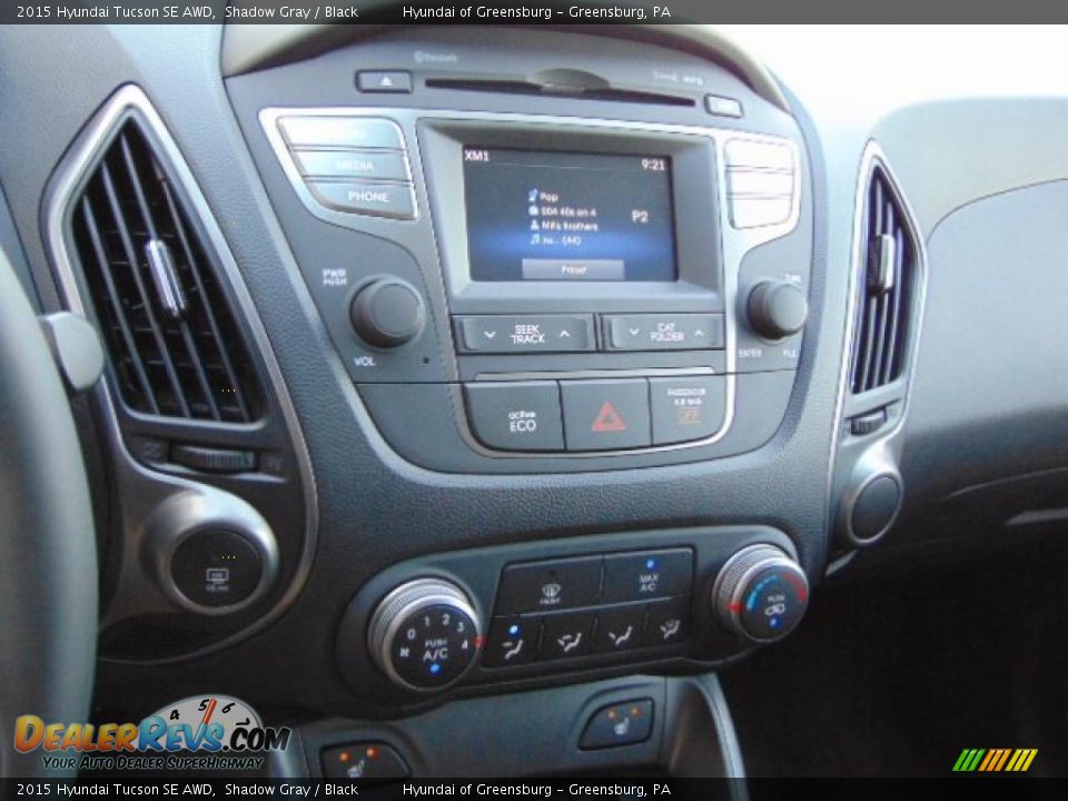 Controls of 2015 Hyundai Tucson SE AWD Photo #12