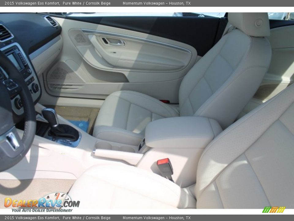 Front Seat of 2015 Volkswagen Eos Komfort Photo #9