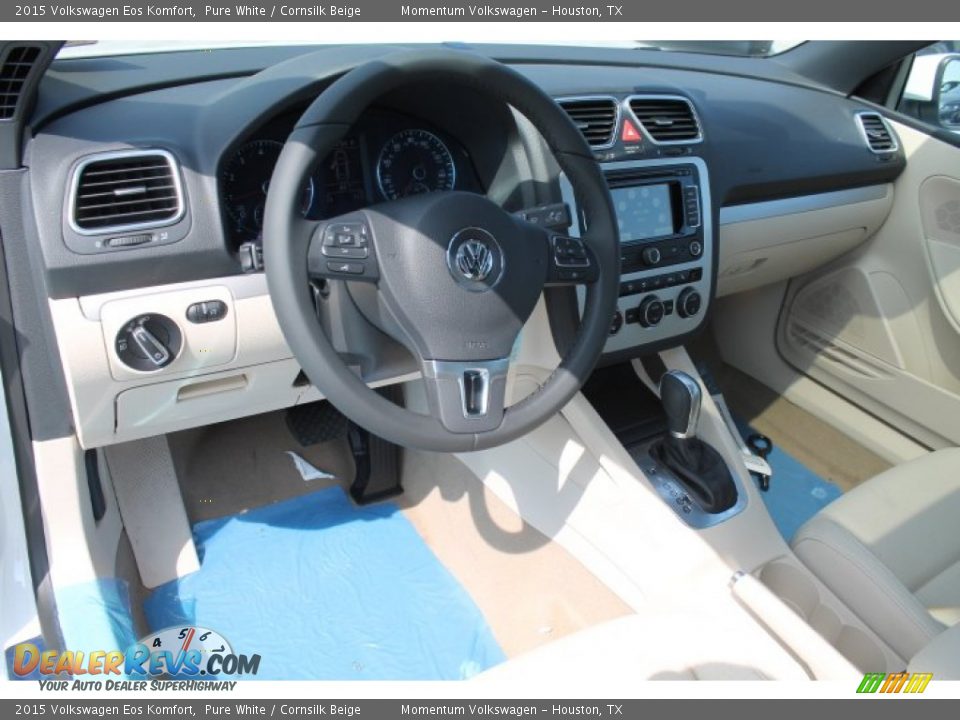 Dashboard of 2015 Volkswagen Eos Komfort Photo #11