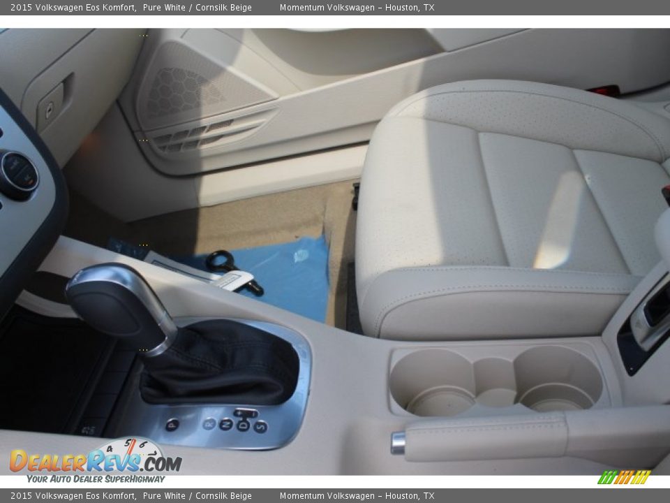2015 Volkswagen Eos Komfort Pure White / Cornsilk Beige Photo #13