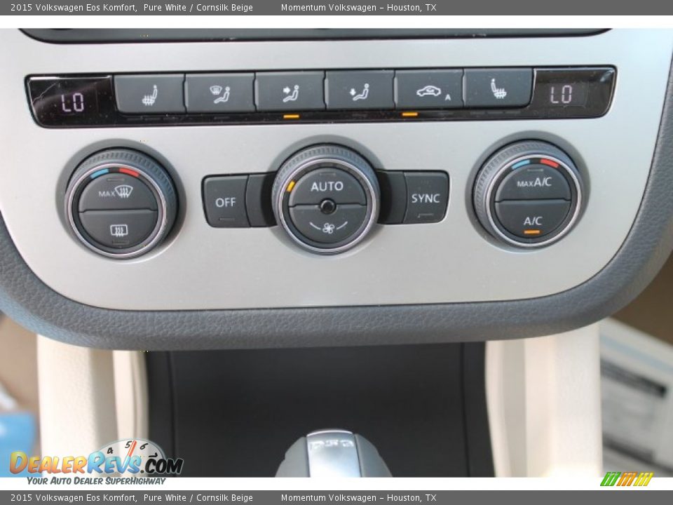 Controls of 2015 Volkswagen Eos Komfort Photo #16