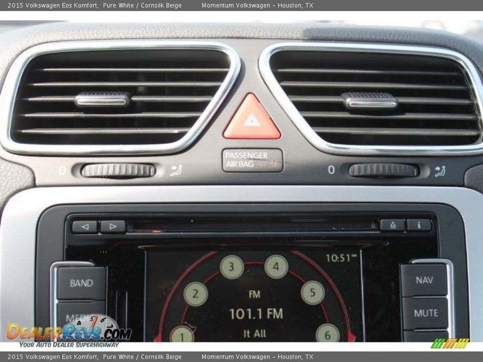 2015 Volkswagen Eos Komfort Pure White / Cornsilk Beige Photo #18