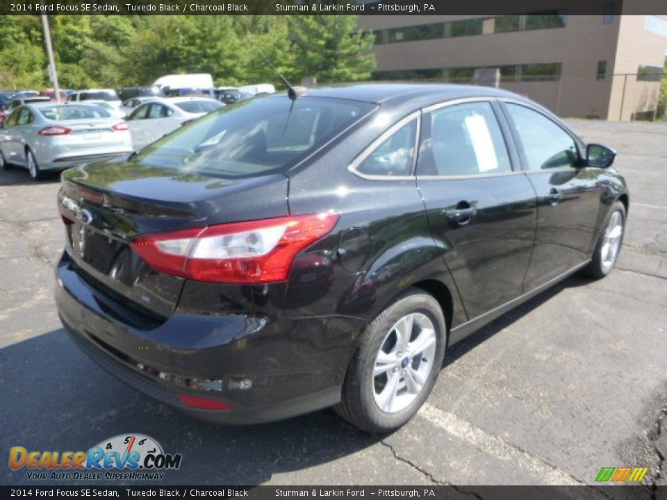 2014 Ford Focus SE Sedan Tuxedo Black / Charcoal Black Photo #2