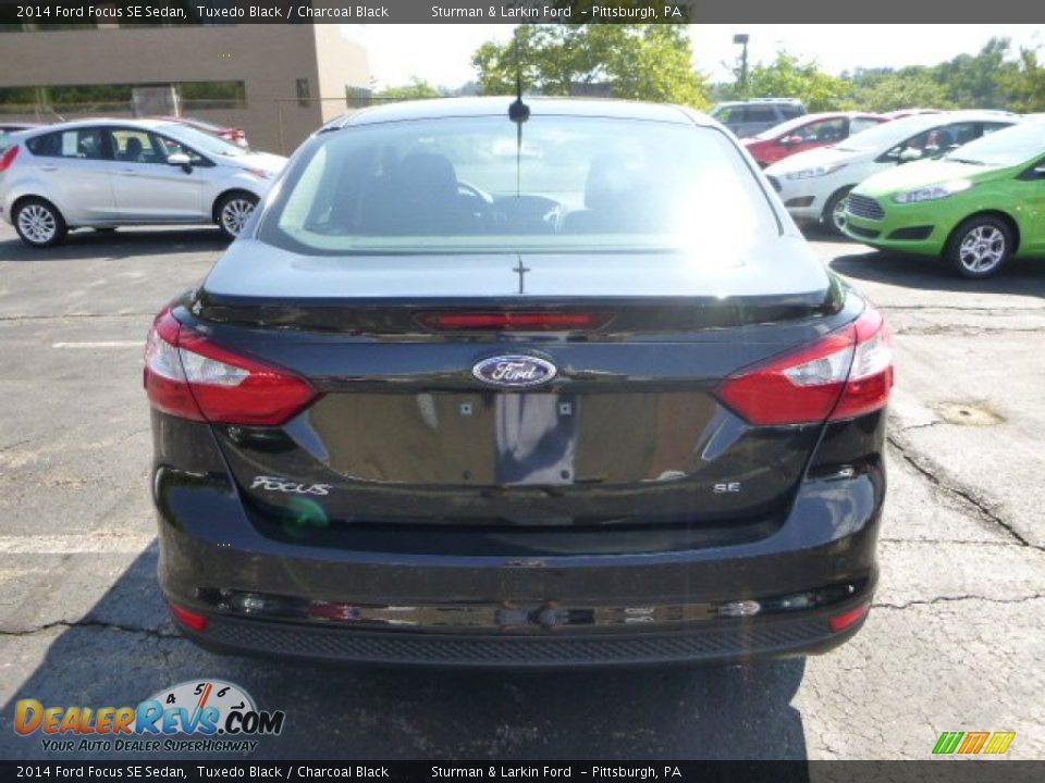 2014 Ford Focus SE Sedan Tuxedo Black / Charcoal Black Photo #3