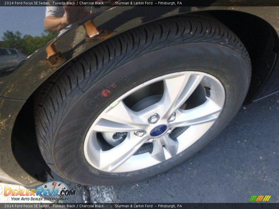 2014 Ford Focus SE Sedan Tuxedo Black / Charcoal Black Photo #7