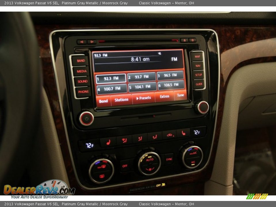 Controls of 2013 Volkswagen Passat V6 SEL Photo #8