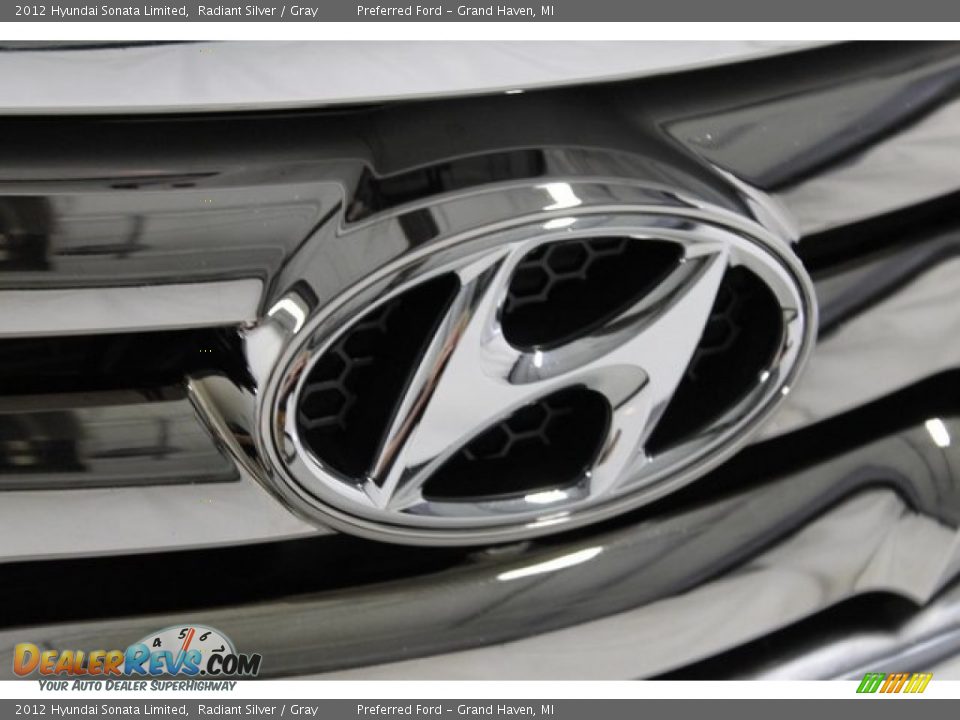 2012 Hyundai Sonata Limited Radiant Silver / Gray Photo #5
