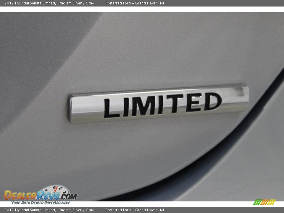 2012 Hyundai Sonata Limited Radiant Silver / Gray Photo #11