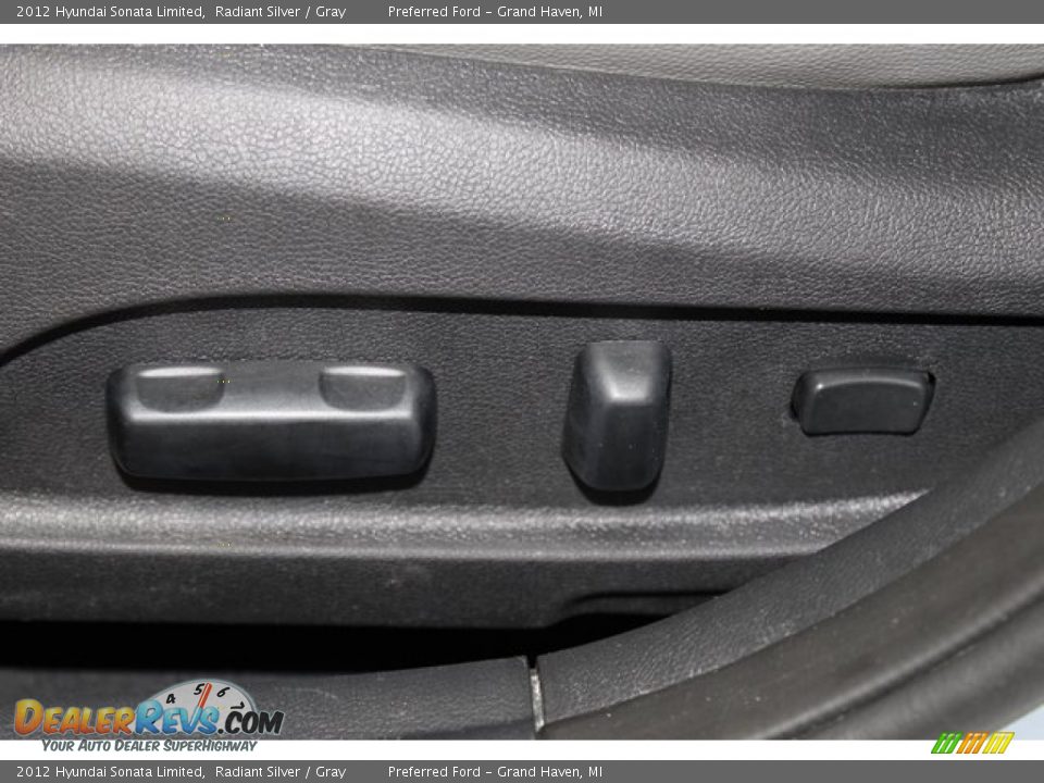 2012 Hyundai Sonata Limited Radiant Silver / Gray Photo #27