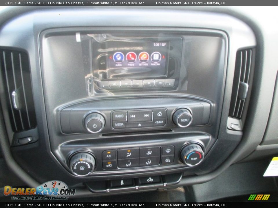 Controls of 2015 GMC Sierra 2500HD Double Cab Chassis Photo #6