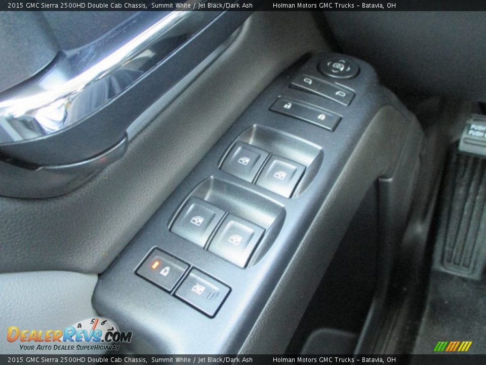 Controls of 2015 GMC Sierra 2500HD Double Cab Chassis Photo #13