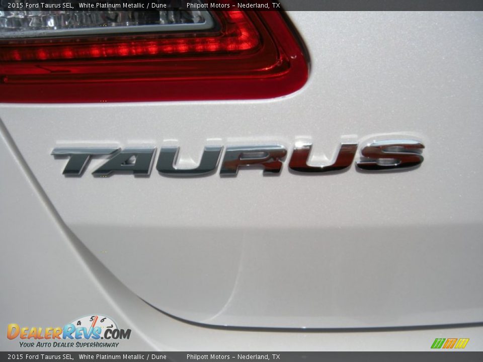 2015 Ford Taurus SEL Logo Photo #13