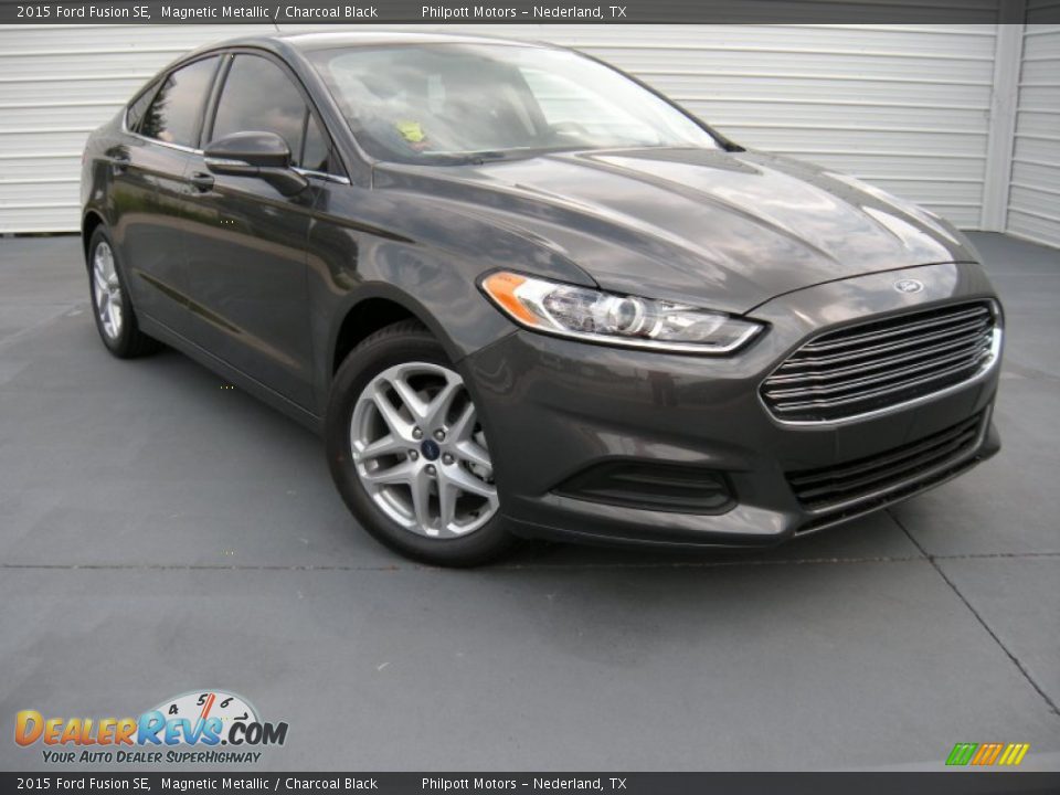2015 Ford Fusion SE Magnetic Metallic / Charcoal Black Photo #2