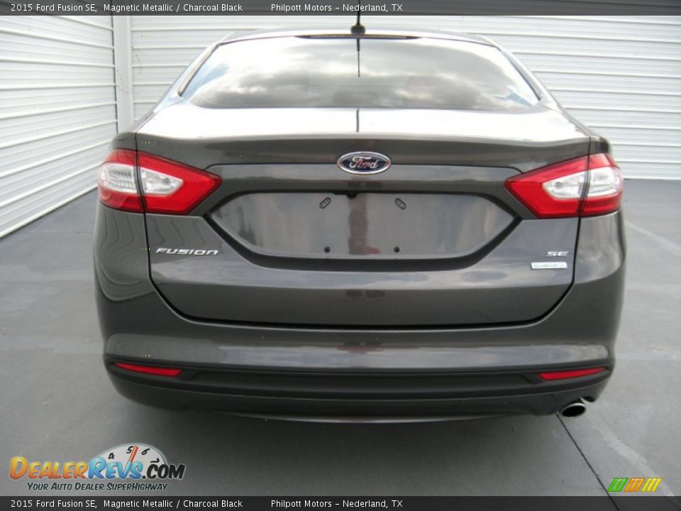 Magnetic Metallic 2015 Ford Fusion SE Photo #5