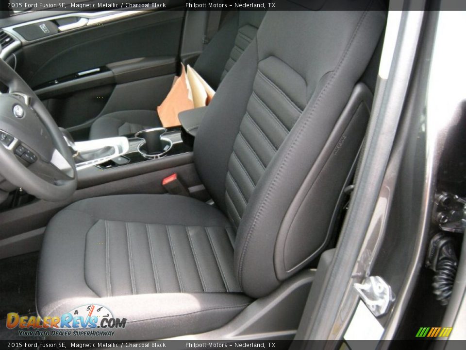 Front Seat of 2015 Ford Fusion SE Photo #23