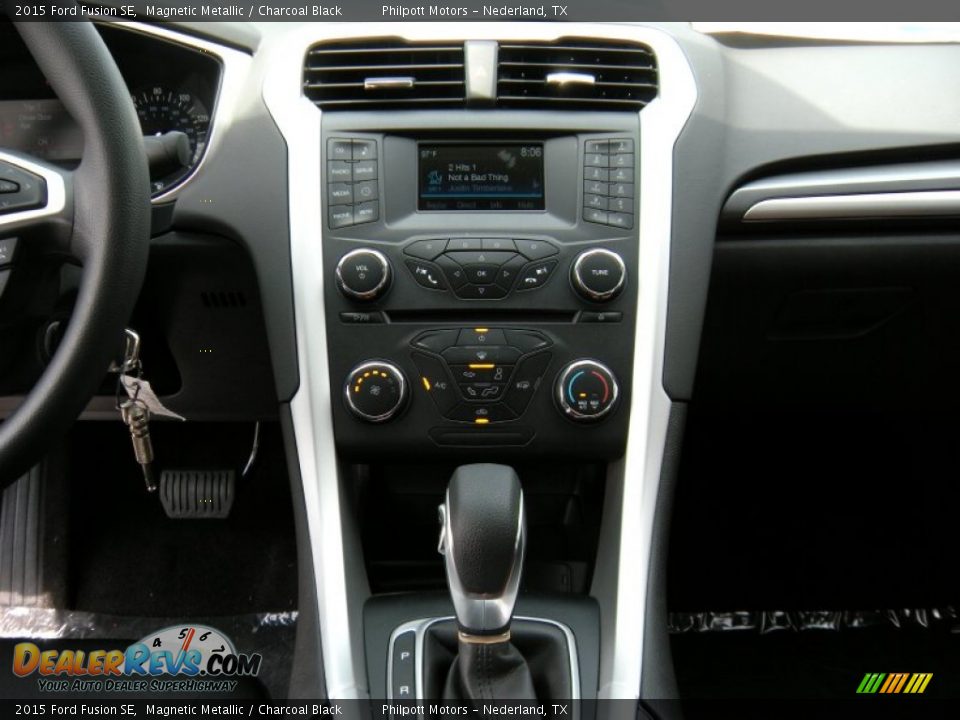 Controls of 2015 Ford Fusion SE Photo #26