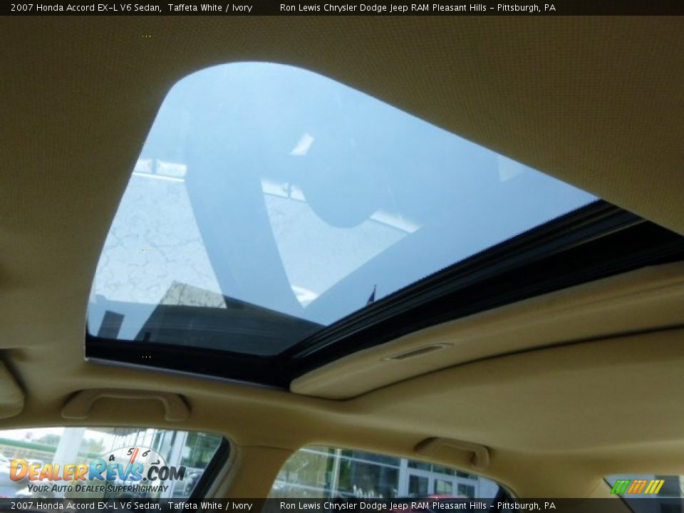 2007 Honda Accord EX-L V6 Sedan Taffeta White / Ivory Photo #16