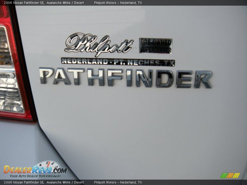 2006 Nissan Pathfinder SE Avalanche White / Desert Photo #19