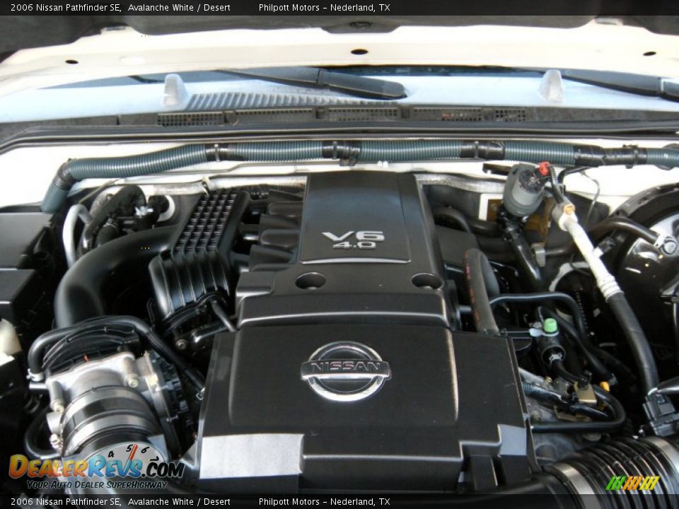 2006 Nissan Pathfinder SE Avalanche White / Desert Photo #21