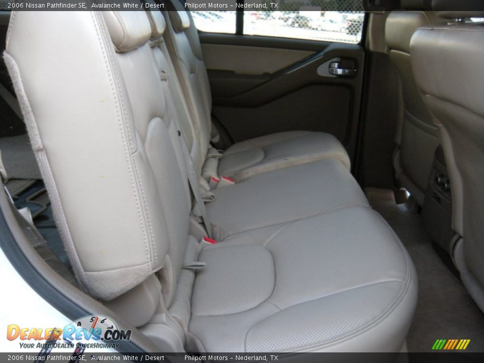 2006 Nissan Pathfinder SE Avalanche White / Desert Photo #26