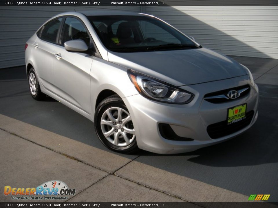 2013 Hyundai Accent GLS 4 Door Ironman Silver / Gray Photo #2