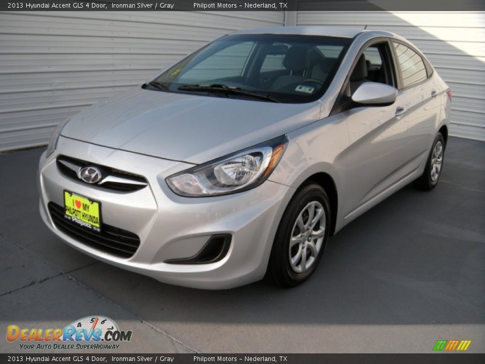 2013 Hyundai Accent GLS 4 Door Ironman Silver / Gray Photo #7