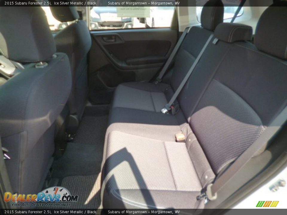 2015 Subaru Forester 2.5i Ice Silver Metallic / Black Photo #12
