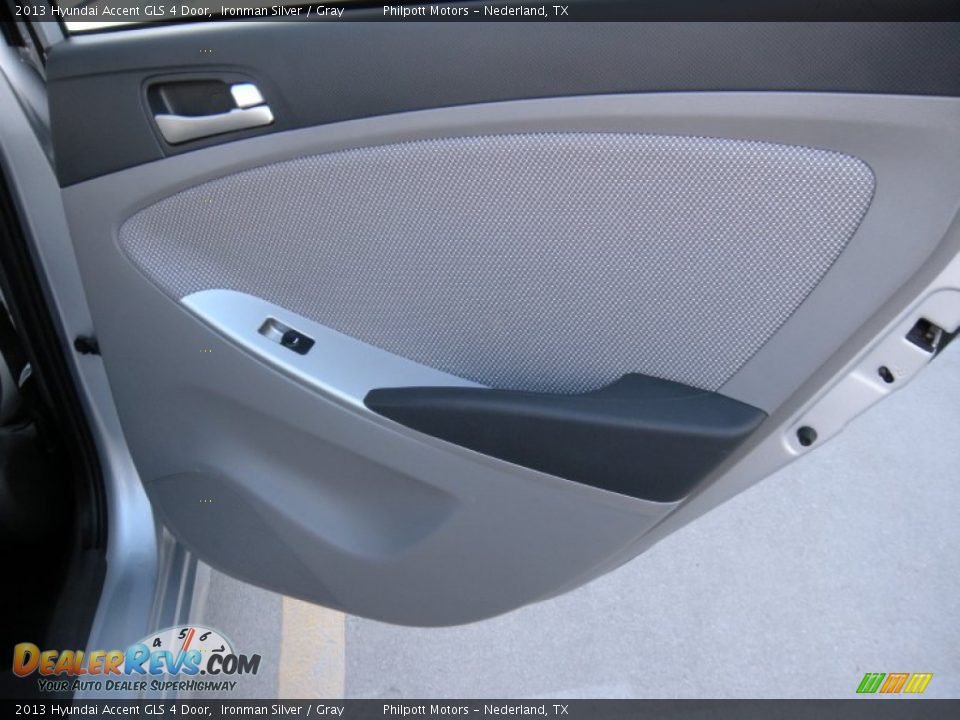 2013 Hyundai Accent GLS 4 Door Ironman Silver / Gray Photo #27