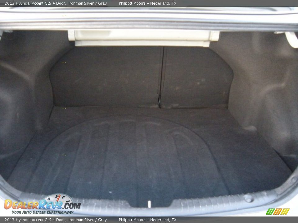 2013 Hyundai Accent GLS 4 Door Ironman Silver / Gray Photo #29