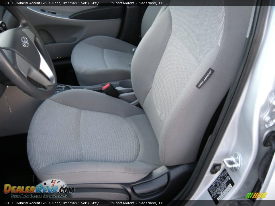 2013 Hyundai Accent GLS 4 Door Ironman Silver / Gray Photo #34