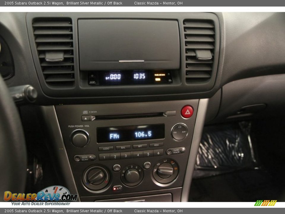Controls of 2005 Subaru Outback 2.5i Wagon Photo #10