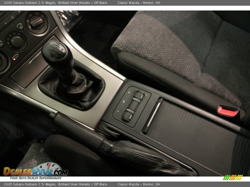 2005 Subaru Outback 2.5i Wagon Shifter Photo #14