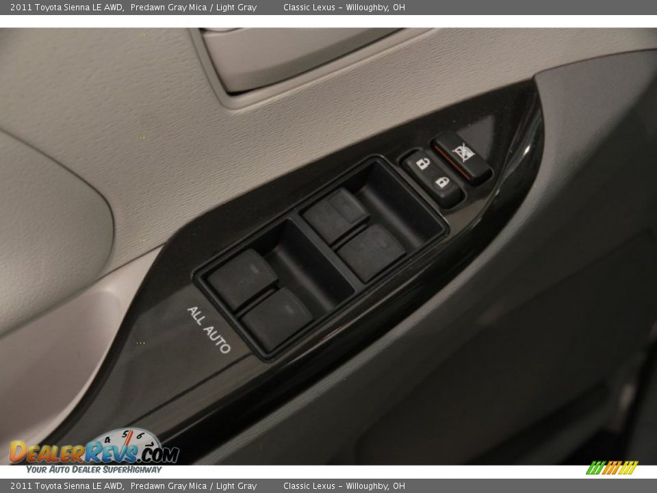 2011 Toyota Sienna LE AWD Predawn Gray Mica / Light Gray Photo #5