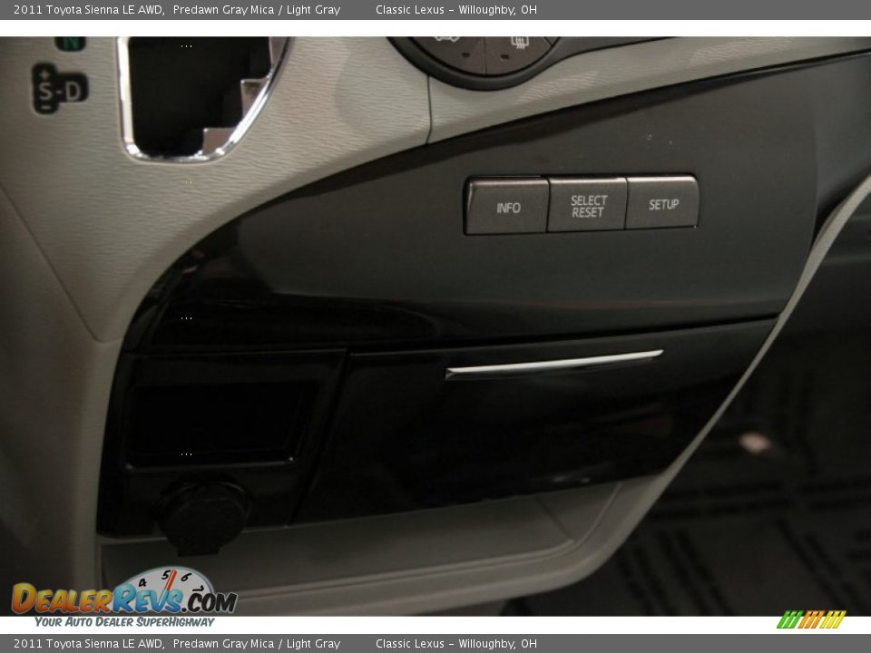 2011 Toyota Sienna LE AWD Predawn Gray Mica / Light Gray Photo #25