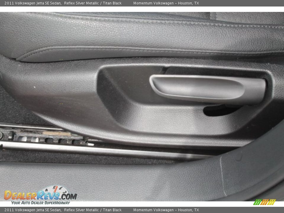 2011 Volkswagen Jetta SE Sedan Reflex Silver Metallic / Titan Black Photo #15
