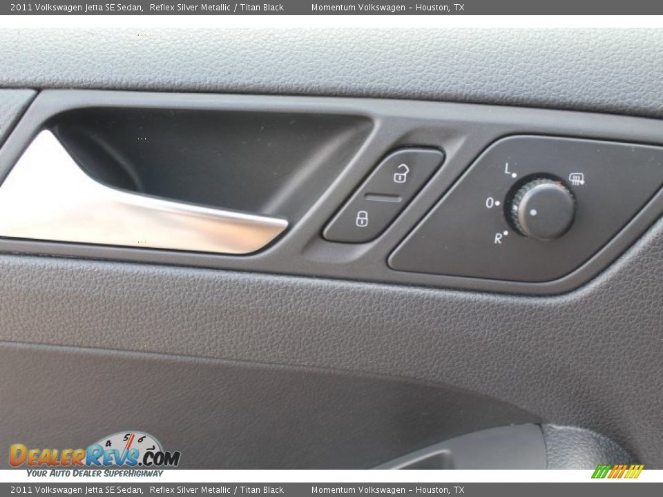 2011 Volkswagen Jetta SE Sedan Reflex Silver Metallic / Titan Black Photo #17