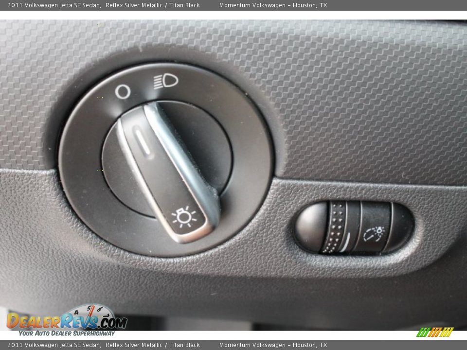 2011 Volkswagen Jetta SE Sedan Reflex Silver Metallic / Titan Black Photo #20