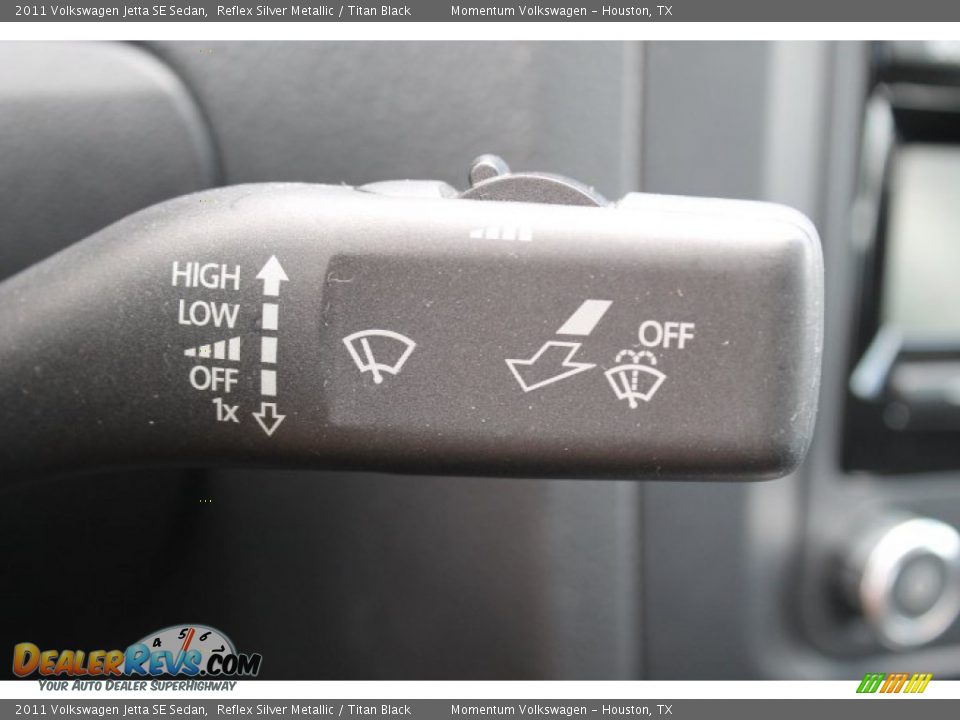 2011 Volkswagen Jetta SE Sedan Reflex Silver Metallic / Titan Black Photo #22